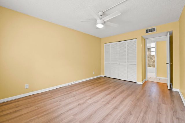 7020 Nova Drive 207d, Davie, FL 33317