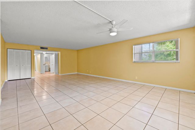 7020 Nova Drive 207d, Davie, FL 33317