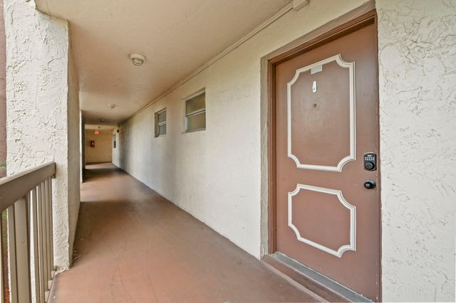 7020 Nova Drive 207d, Davie, FL 33317