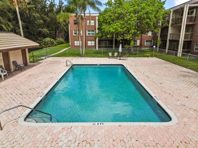 7020 Nova Drive 207d, Davie, FL 33317