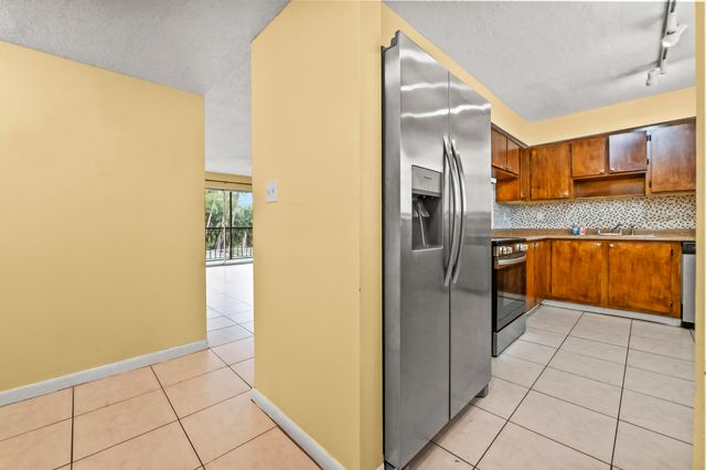 7020 Nova Drive 207d, Davie, FL 33317
