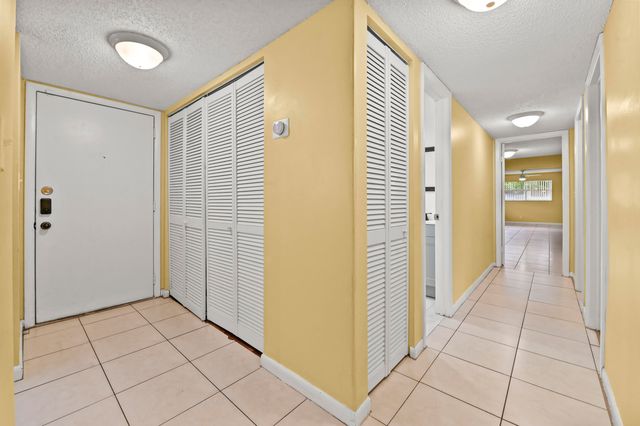 7020 Nova Drive 207d, Davie, FL 33317