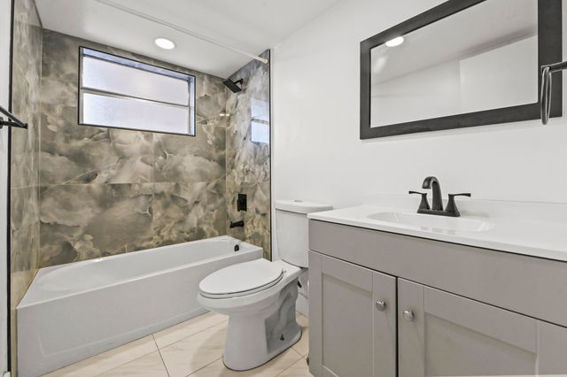 7020 Nova Drive 207d, Davie, FL 33317