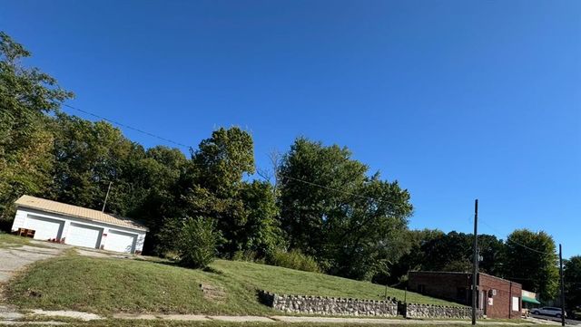 601 Hall Street, St Joseph, MO 64501