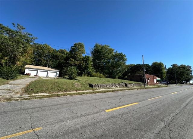 601 Hall Street, St Joseph, MO 64501