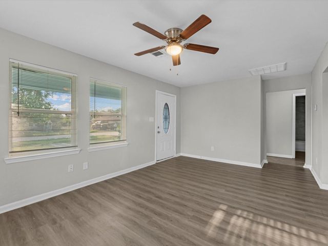 114 Weldon Street, South Houston, TX 77587