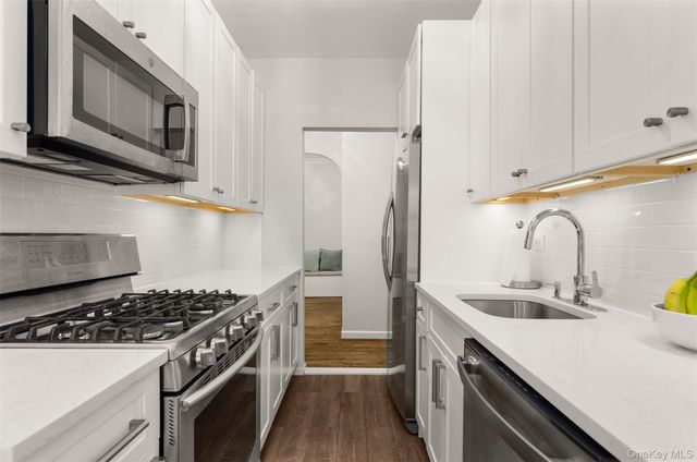 7101 Shore Road 2C, Brooklyn, NY 11209