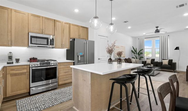 605 Ridgewood Drive, Van Alstyne, TX 75495