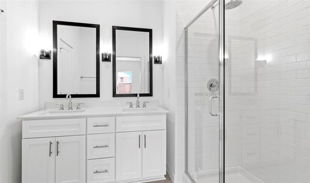 605 Ridgewood Drive, Van Alstyne, TX 75495