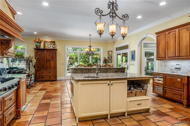 11465 WOODBANK, Tuscaloosa, AL 35405