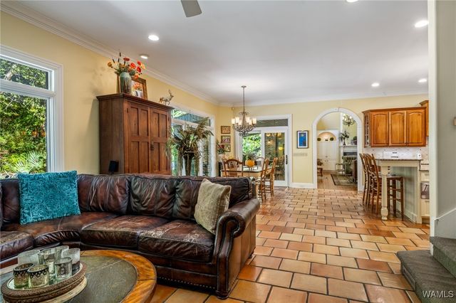 11465 WOODBANK, Tuscaloosa, AL 35405