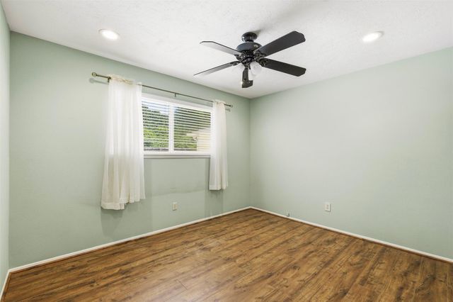 3807 Glenwood Springs Drive, Houston, TX 77345
