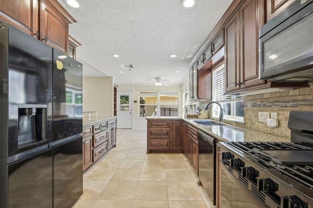 3807 Glenwood Springs Drive, Houston, TX 77345