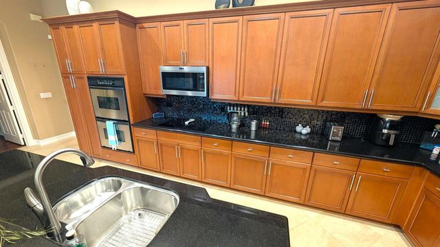 8247 NW 107th Terrace, Parkland, FL 33076