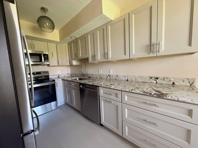 1031 Goldenrod Road, Wellington, FL 33414