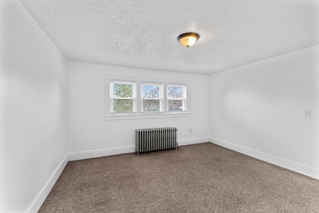 829 Clinton Street, Flint, MI 48507