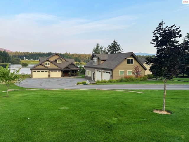 417 Comeback Bay Ln, Sagle, ID 83860