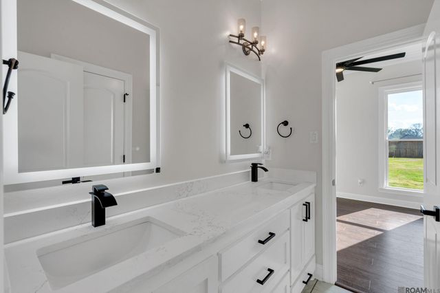 41411 Merritt Evans Rd, Prairieville, LA 70769