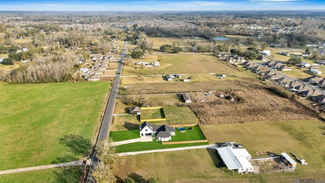 41411 Merritt Evans Rd, Prairieville, LA 70769