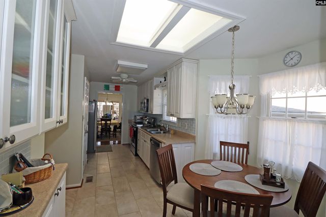 605 ashwood Circle, West Columbia, SC 29169