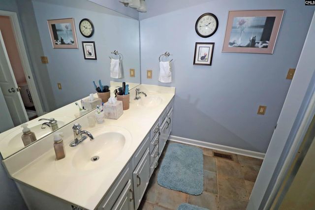 605 ashwood Circle, West Columbia, SC 29169