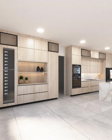 13004 Davie Oaks Dr, Davie, FL 33325