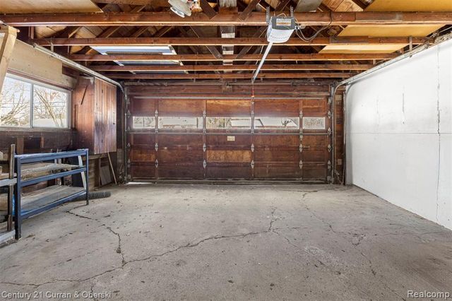 637 Ironwood Drive, Ann Arbor, MI 48103