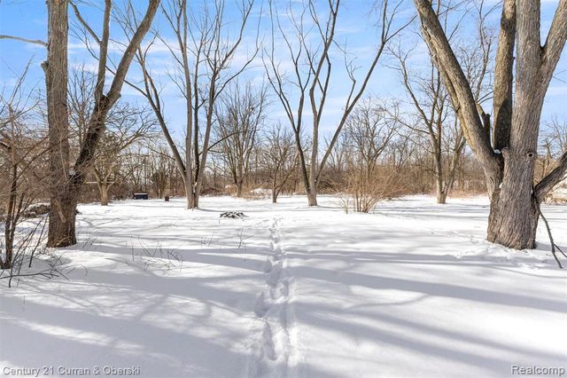 637 Ironwood Drive, Ann Arbor, MI 48103