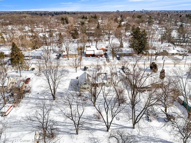 637 Ironwood Drive, Ann Arbor, MI 48103