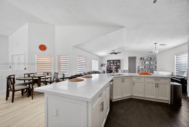 685 SW 198th Ter, Pembroke Pines, FL 33029