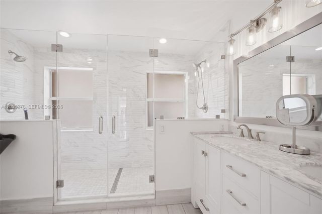 685 SW 198th Ter, Pembroke Pines, FL 33029