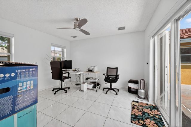685 SW 198th Ter, Pembroke Pines, FL 33029