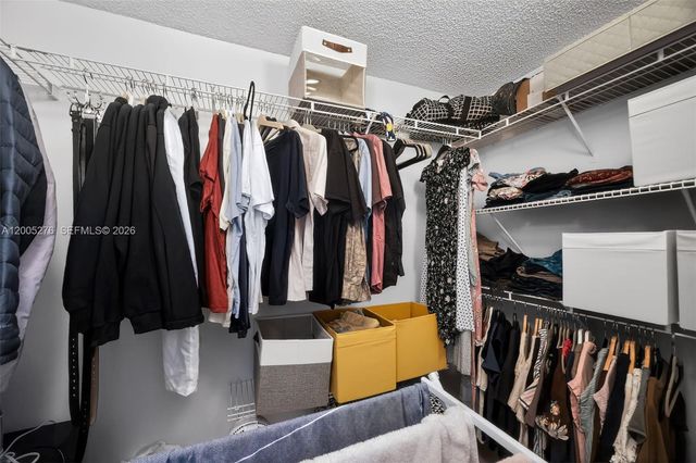 685 SW 198th Ter, Pembroke Pines, FL 33029