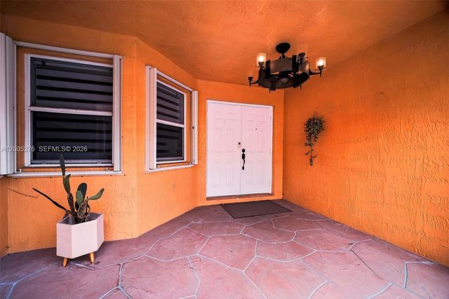 685 SW 198th Ter, Pembroke Pines, FL 33029