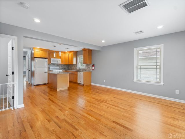 348 1st Street 2, Dunellen, NJ 08812