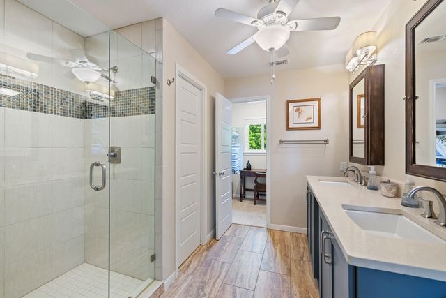 21 Beaver IS, Granite Shoals, TX 78654