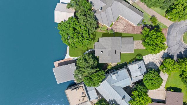 21 Beaver IS, Granite Shoals, TX 78654