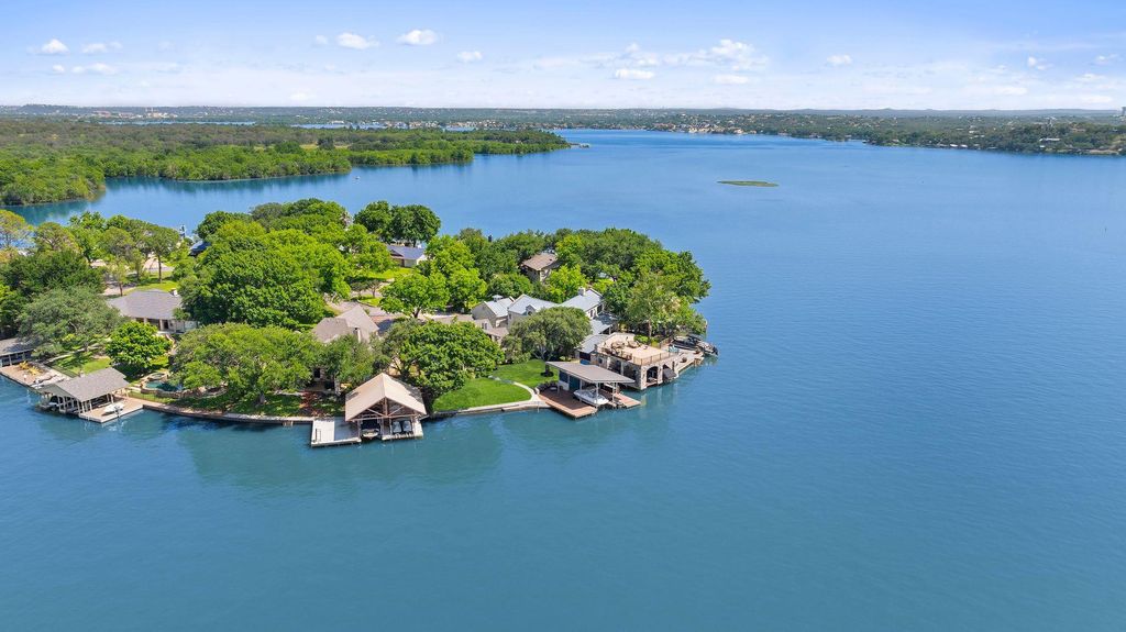 21 Beaver IS, Granite Shoals, TX 78654