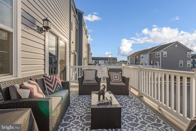 7806 JOHNNYCAKE RD, Windsor Mill, MD 21244