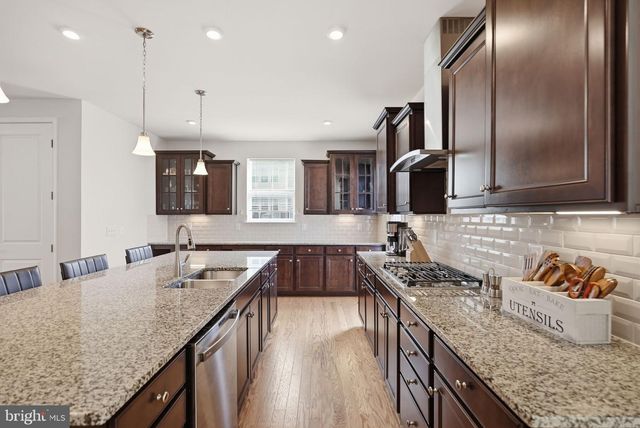 5050 MELISSA PL, Woodbridge, VA 22192