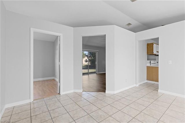 1409 SW 11th PL, Cape Coral, FL 33991