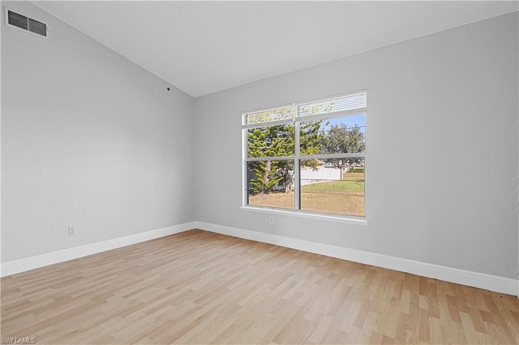 Image 19 of property listing at 1409 SW 11th PL, Cape Coral, FL 33991