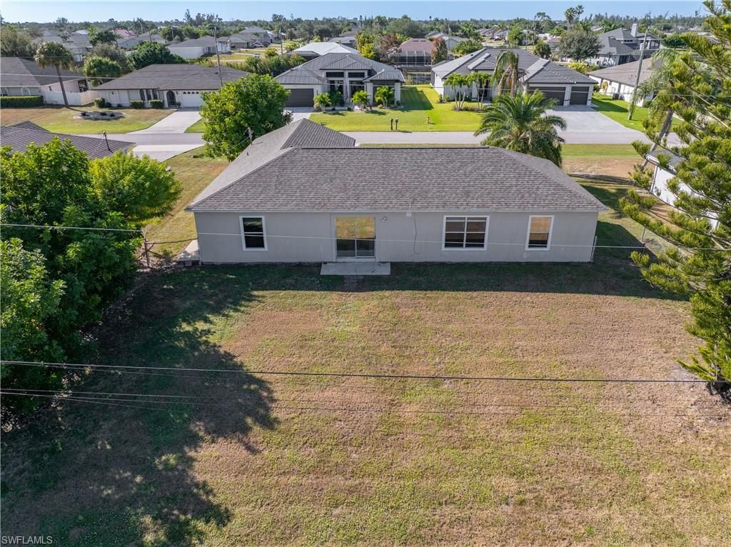Image 24 of property listing at 1409 SW 11th PL, Cape Coral, FL 33991