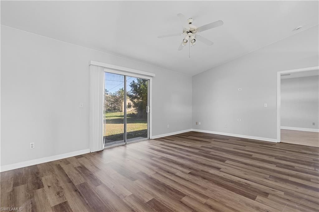 Image 3 of property listing at 1409 SW 11th PL, Cape Coral, FL 33991