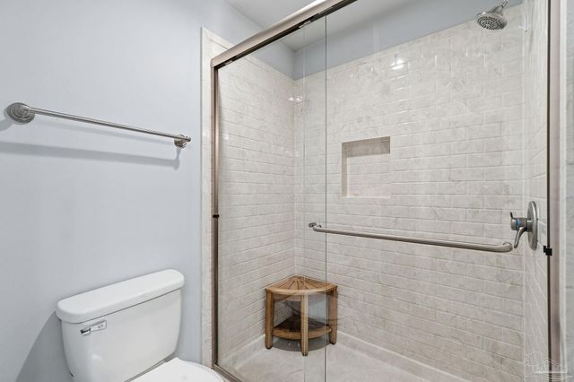 1827 Sundown Dr, Navarre, FL 32566