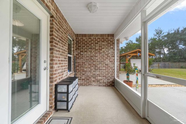 1827 Sundown Dr, Navarre, FL 32566