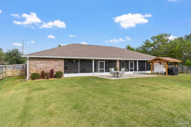 1827 Sundown Dr, Navarre, FL 32566