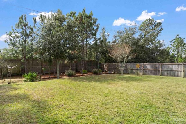 1827 Sundown Dr, Navarre, FL 32566