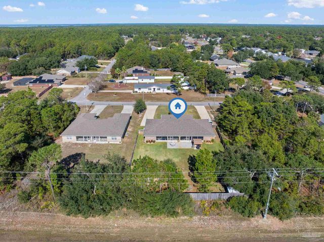 1827 Sundown Dr, Navarre, FL 32566