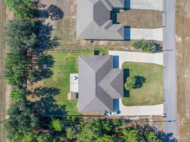 1827 Sundown Dr, Navarre, FL 32566